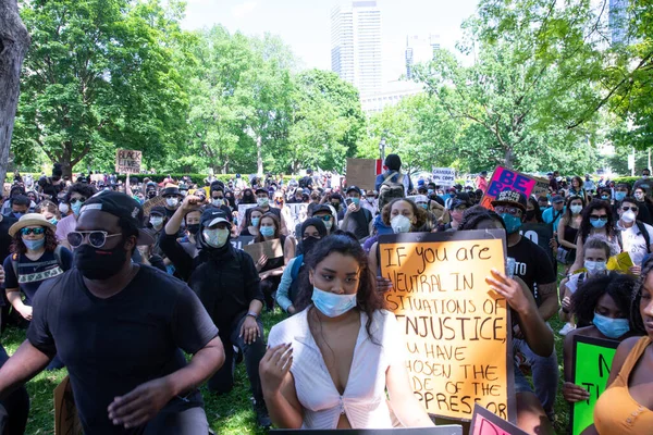 Toronto Ontario Kanada Június 2020 Rasszizmus Ellenes Hadjárat Szolidaritás Fekete — Stock Fotó