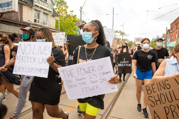 Toronto Ontario Canada Junho 2020 Marcha Racismo Solidariedade Com Matéria — Fotografia de Stock