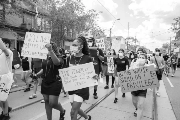 Toronto Ontario Canada Junho 2020 Marcha Racismo Solidariedade Com Matéria — Fotografia de Stock