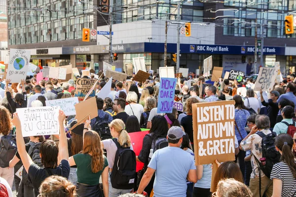 Toronto Ontario Canada Szeptember 2019 Péntek Jövőért Klímaváltozás Elleni Tiltakozás — Stock Fotó