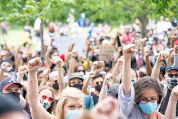 Toronto Ontario Kanada Czerwca 2020 Marsz Antyrasistowski Solidarności Black Lives — Zdjęcie stockowe