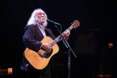 TORONTO, CANADA - 2016 / 09 / 04: David Crosby Toronto 'daki Danforth müzikholünde canlı performans sergiliyor.  