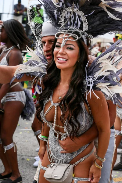 Toronto Ontario Canadá Agosto 2019 Participantes Gran Desfile Del Carnaval — Foto de Stock