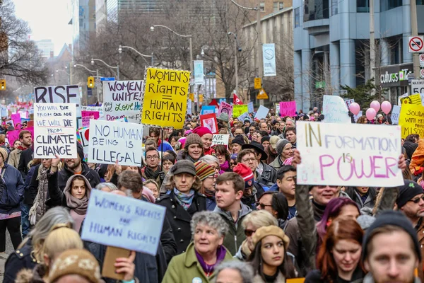 Toronto Ontario Canadá Enero 2018 Mujeres Marchan Definiendo Nuestro Futuro —  Fotos de Stock