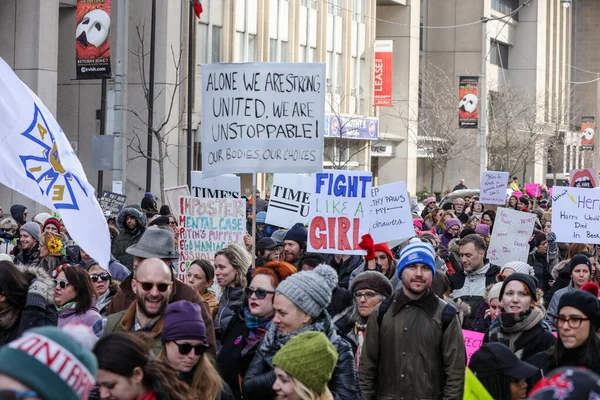 Toronto Ontario Canadá Enero 2018 Mujeres Marchan Definiendo Nuestro Futuro —  Fotos de Stock