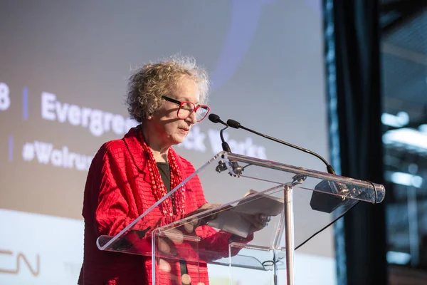 Června 2018 Toronto Kanada Margaret Atwood Talks Walrus Talks Future — Stock fotografie