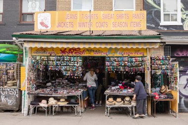 3 HAZİRAN 2018 - TORONTO, CANADA: KENSİNGTON Marketinde SATILIK.