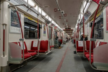 TORONTO, CANADA - 23 HAZİRAN 2021 TTC AÇIKLARI COVID-19 PANDEMIK.