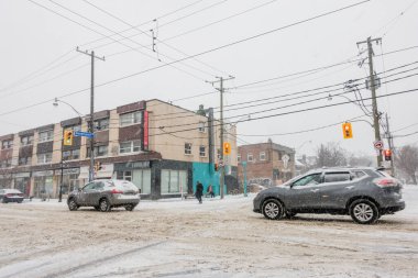 TORONTO, ONTARIO, CANADA - 14 HAZİRAN 2021: Kışın şehir manzarası 