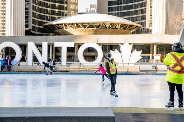 Toronto Canada January 2021 People Skake Ice Rink Nathan Phillip — Stock Photo, Image