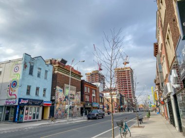 TORONTO CANADA - 11 Mart 2021 KOVID-19 KONUŞUKLARI İÇİN EĞİTİM AĞLARI