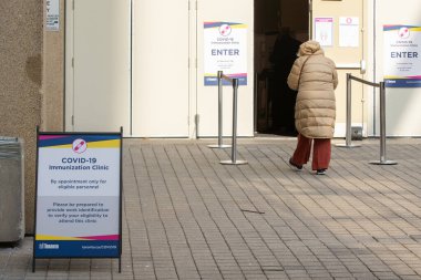 TORONTO, CANADA - 17 Mart 2021 KOVID 19 HAYAT VE GÜVENLİK