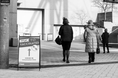 TORONTO, CANADA - 17 Mart 2021 KOVID 19 HAYAT VE GÜVENLİK