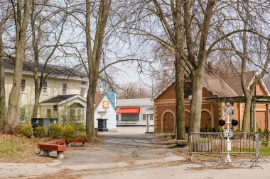 Toronto COVID-19 Günlük Resimler, 25 Nisan 2021 - Covid sırasında yeterince uzak çiftlik kapatıldı