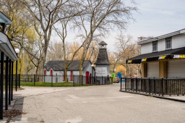 Toronto COVID-19 Günlük Resimler, 25 Nisan 2021 - Covid sırasında yeterince uzak çiftlik kapatıldı