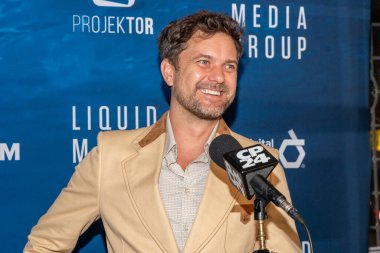 Joshua Jackson, Windsor Arms Hotel 'de düzenlenen 
