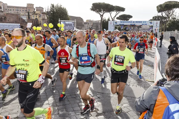 Atletas no início da maratona de Roma em 2016 — Fotografia de Stock