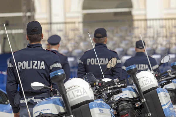 Jezdci italské policie — Stock fotografie