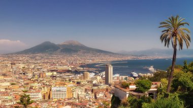 Napoli, Napoli körfezindeki villasının liman ve backg panorama