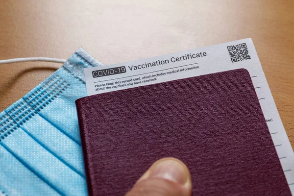 Tarjeta Registro Que Incluye Información Médica Sobre Las Vacunas Recibidas —  Fotos de Stock