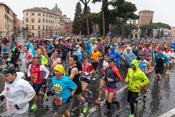 Sportovci v Římě maraton. — Stock fotografie