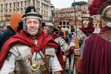 Roma gladyatörleri maratonda.