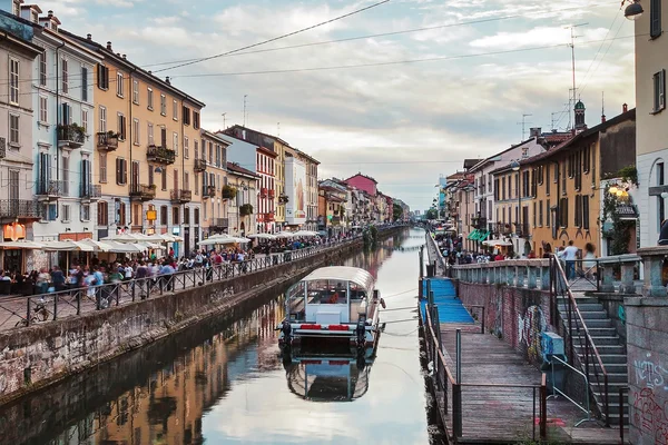 Naviglio Grande kanal, Milano, İtalya.