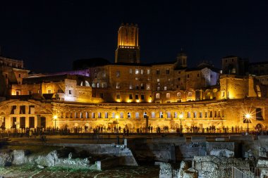 Geceleri Trajan Forumu