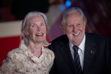 ROMA, İTALYA - 15 Ekim: Lord David Puttnam ve eşi Lady Patsy Puttnam, 20. Roma Film Festivali sırasında Parco Della Musica 'daki kırmızı halıya katıldılar.