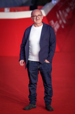 Roma, İtalya - 21 Ekim 2025: Enzo Casertano, 20. Roma Film Festivali sırasında Parco Della Musica Konser Salonu 'ndaki La Preside kırmızı halısına katıldı.