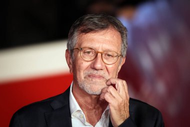 Roma, İtalya - 21 Ekim 2025: Giorgio Verdelli, 20. Roma Film Festivali sırasında Parco della Musica 'daki Rino Gaetano Sempre Pi Blu kırmızı halısına katıldı. 