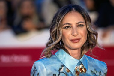 Roma, İtalya - 24 Ekim 2025: Ema Stokholma, 20. Roma Film Festivali sırasında Parco Della Musica Konser Salonu 'nda Drakula kırmızı halısına katıldı.