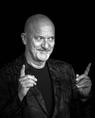 Roma, İtalya - 21 Ekim 2025: Claudio Bisio, 20. Roma Film Festivali 'nde En İyi Film Ödülleri kırmızı halısına katıldı.. 