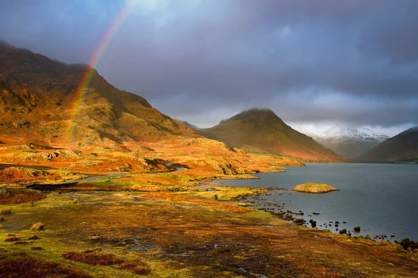 Rainbow Dramatic Landscape Evening Golden Light Mountains Dramatic Clouds Lake — Stock fotografie