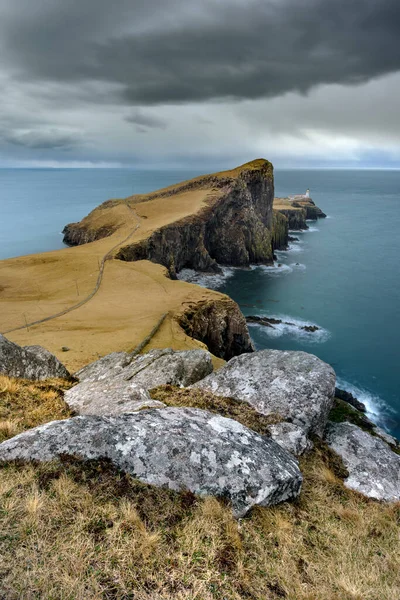 Temné Náladové Mraky Nad Neist Point Ostrově Skye Skotské Vysočině — Stock fotografie