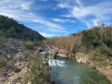 ANNA 'nın üç şelalesinin rotası, İspanya' nın Valencia eyaletinde yer almaktadır. Görünüm