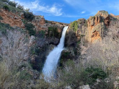 Şelale El Salt de Chella, İspanya 'nın Valencia eyaletinde yer almaktadır. Görünüm