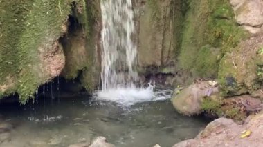 Cerezuelo nehrinde şelale Cazorla, İspanya 'dan geçerken. su