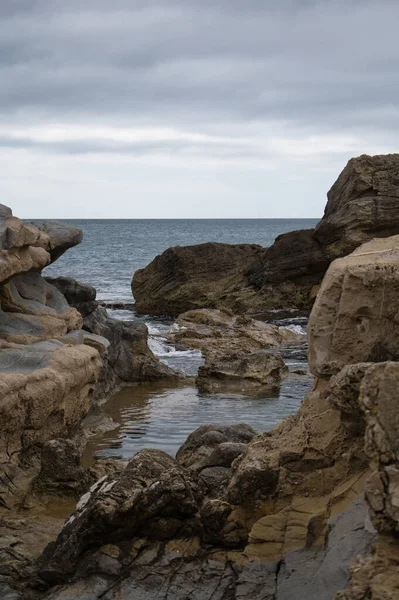 Plaża Skałami Wybrzeżu Miasta Morarira Prowincji Alicante Wspólnota Walencka Hiszpania — Zdjęcie stockowe