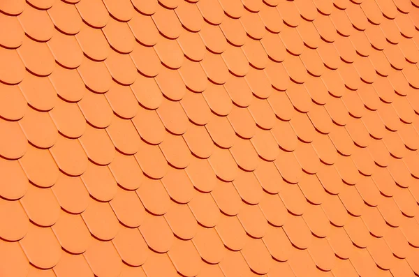 橙色鱼鳞片屋顶作为纹理或背景 — 图库照片