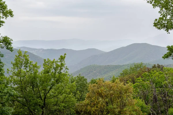 Vista al paisaje del sur de Cevennes, paisaje montañoso — Foto de Stock