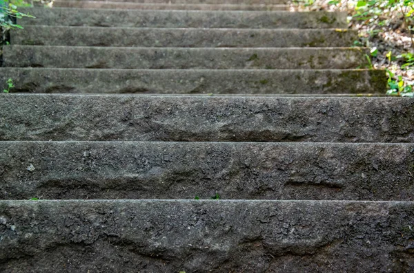 Abstraktní schody, abstraktní schody, schody ve městě, žulové schody — Stock fotografie