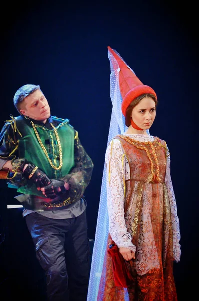 Barnaul Rusia Enero 2018 Actores Teatro Trajes Juegan Obra Plaga — Foto de Stock