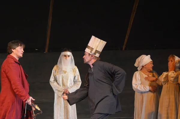 Barnaul Oroszország 2021 Január Színház Szereplői Középkori Jelmezben Játszanak Darabban — Stock Fotó