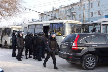 Barnaul, Rusya-23 Ocak 2021 İnsanlar muhalefetteki siyasi Alexei Navalny 'nin tutuklanmasına karşı sokaklara döküldü