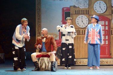 Barnaul, Rusya-27 Eylül 2020. Tiyatronun oyuncuları 