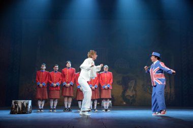 Barnaul, Rusya-27 Eylül 2020. Tiyatronun oyuncuları 