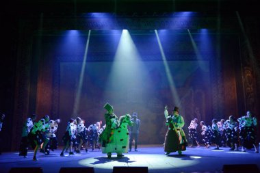 Barnaul, Rusya-27 Eylül 2020. Tiyatronun oyuncuları 