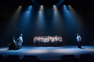 Barnaul, Rusya-27 Eylül 2020. Tiyatronun oyuncuları 