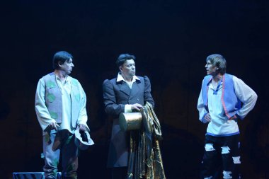 Barnaul, Rusya-27 Eylül 2020. Tiyatronun oyuncuları 